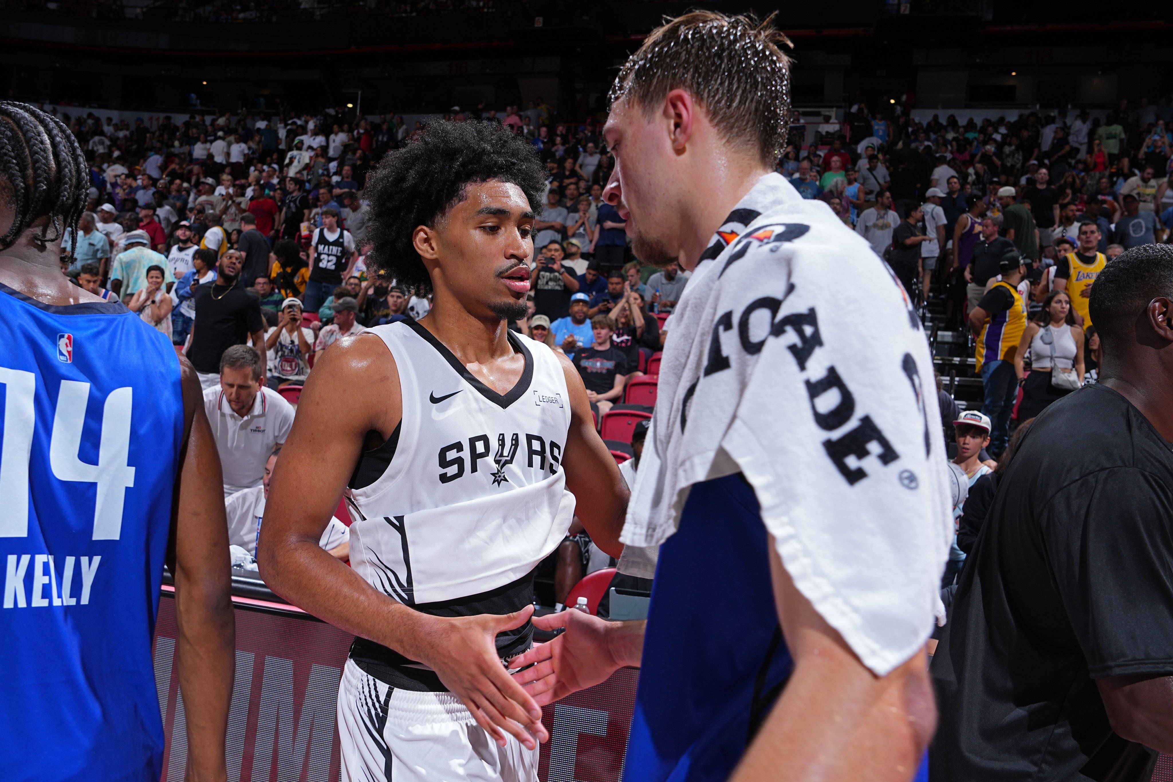 包含国王杯赛程吃紧;犹他爵士集结日绝杀压哨;信心回归;球队文化再被提及的词条 包含国王杯赛程吃紧;犹他爵士集结日绝杀压哨;信心回归;球队文化再被提及的词条